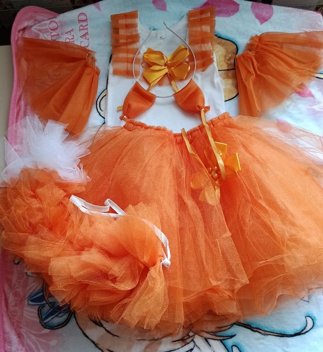 Продам новий костюмчик білочки