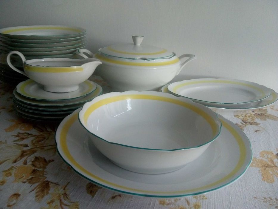 Ćmielów PRL serwis talerze porcelana zastawa Feston lata 70-te