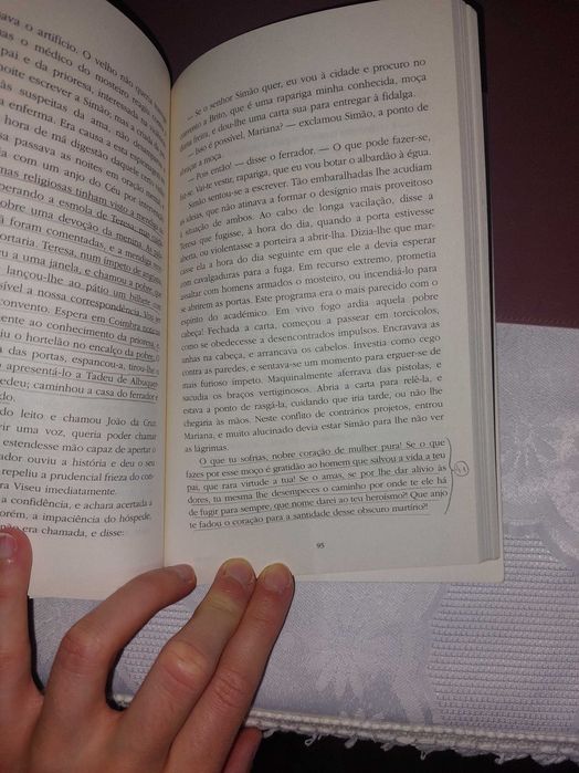 Livro "Amor de Perdição"