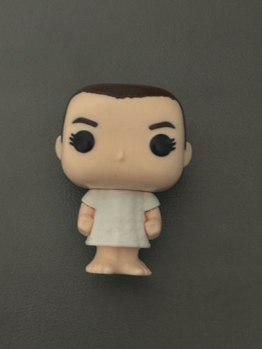 stranger things/дивні дива/фігурка/kinder joy