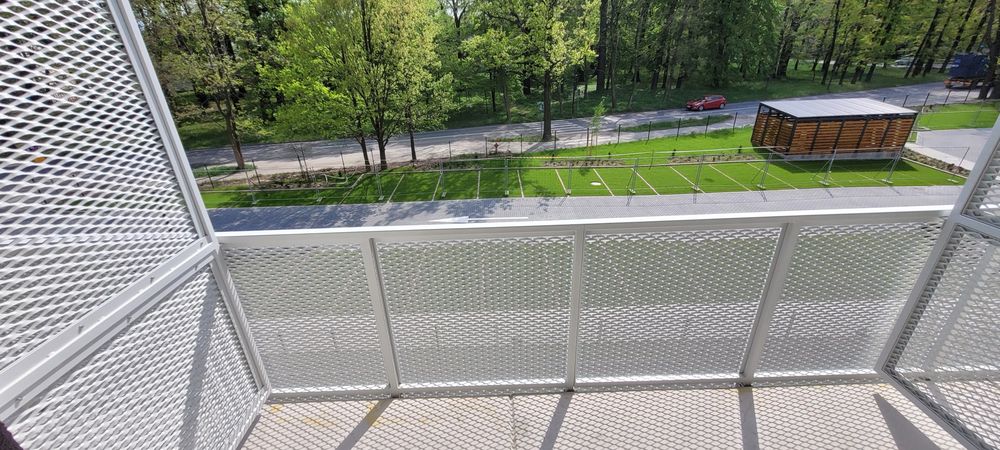 NOWE wykończone 2-pok w centrum / miejsce postój/komórka/balkon/winda