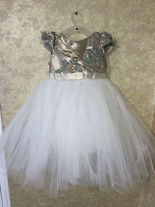 Нові святкові сукні