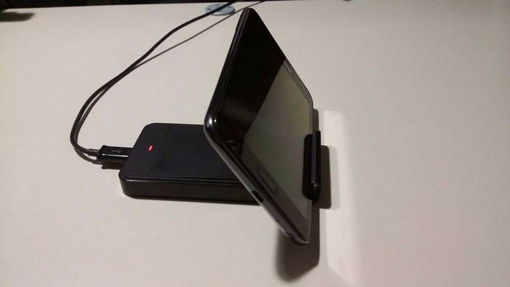 Фирменные аксессуары Samsung NOTE N7000:  карман и ЗУ-кредл+АКБ,  по