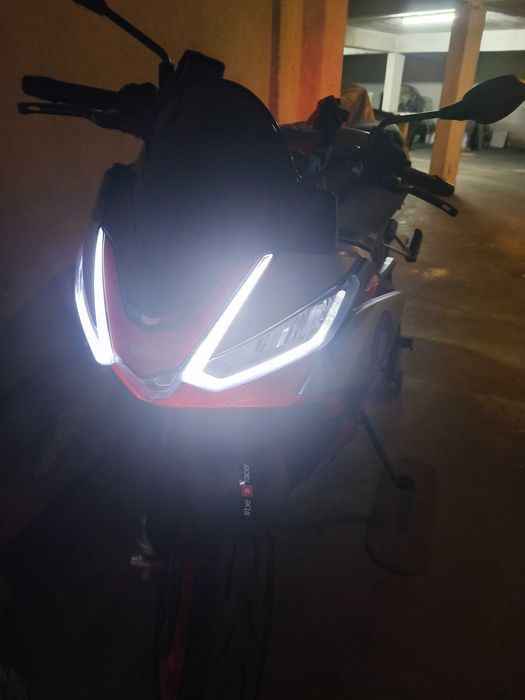 Aprilia Tuono 660