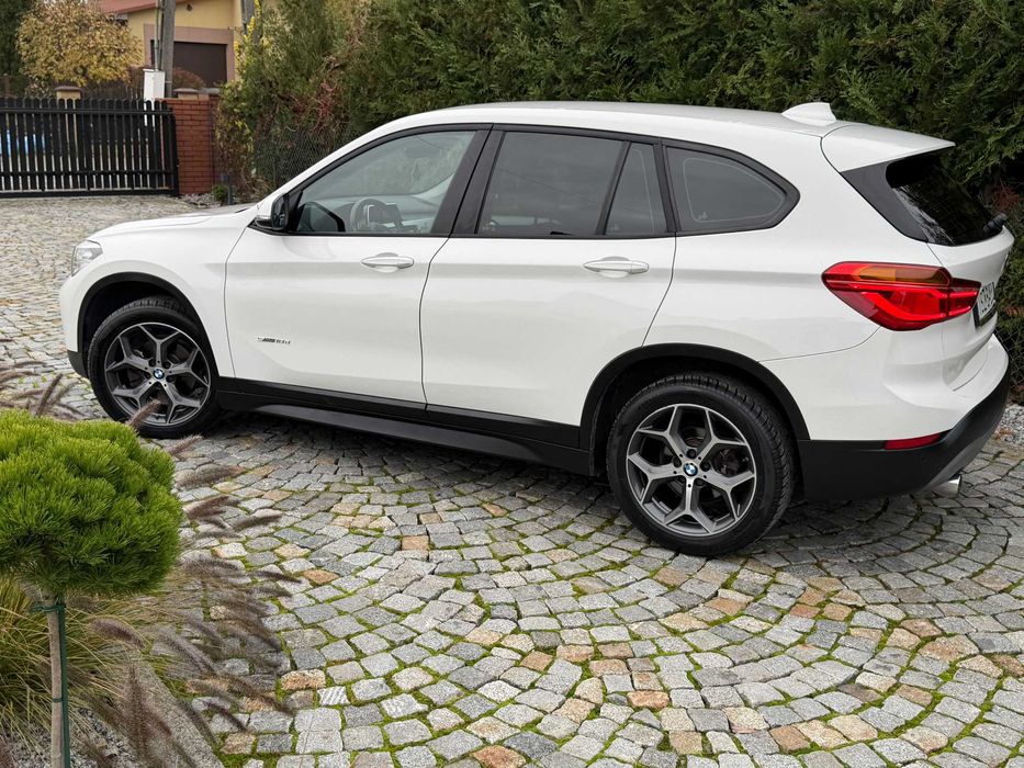 BMW X1*F48*Advantage**Automat*181tys km*Ledy*Xenon*Alu 18*El.klap*PDC*