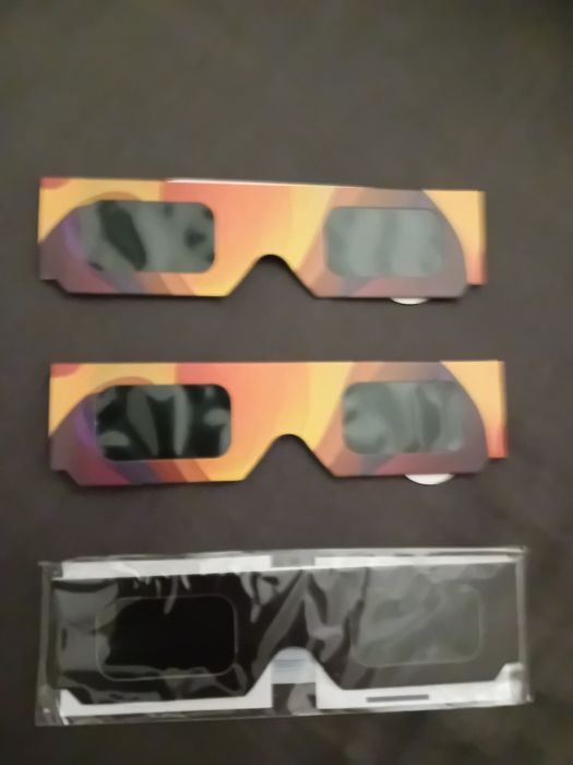 Óculos para ver eclipse