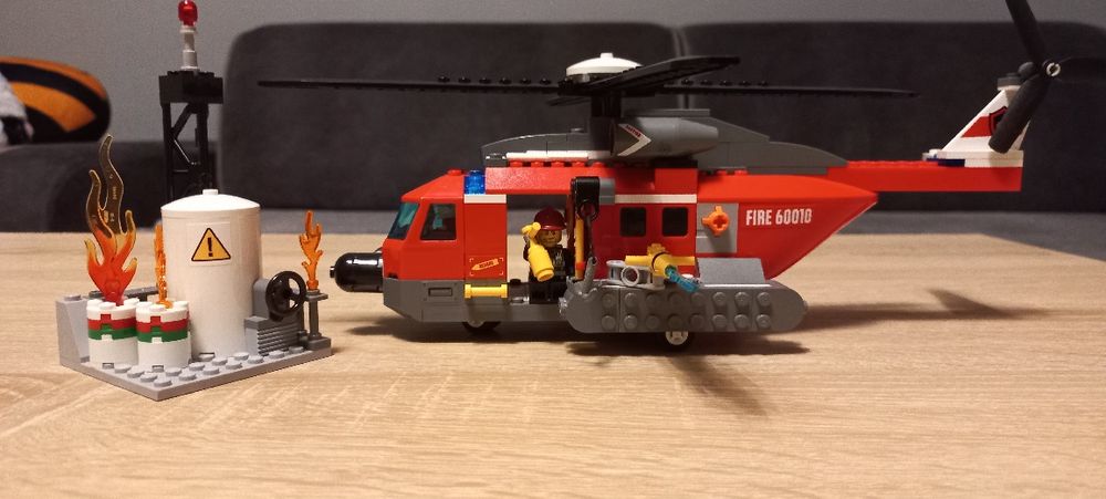 Helikopter strażacki lego 60010