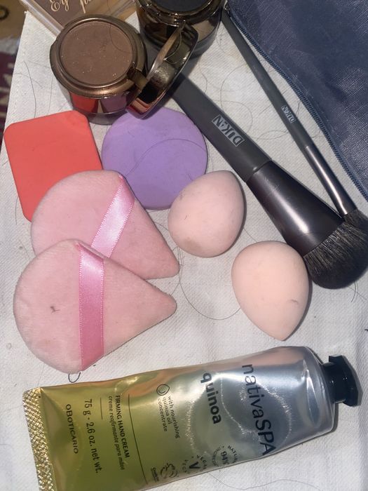 Kit esponjas e pincel + Necessair Viagem + Creme das mãos + 3 eyelash