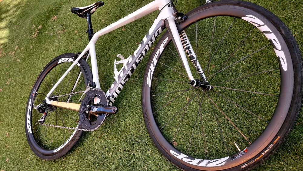 Ghost Nivolet Race T54