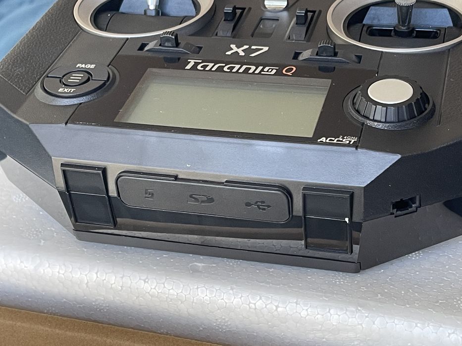 Rádio FrSky Taranis Q X7