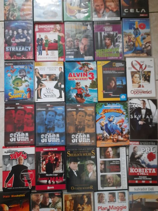 Płyty seriale dvd muzyka bajki 140 sztuk