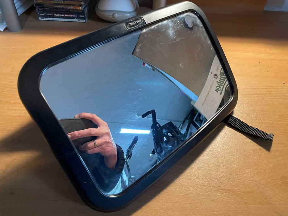 Lusterko do obserwacji dziecka w samochodzie -fotelik tyłem regulowane