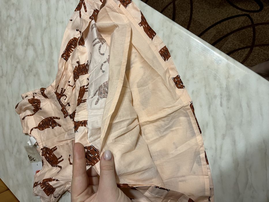 Продам плаття нове 86