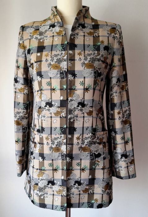 Casaco Zara, de inspiração oriental. Como novo. Tamanho XS