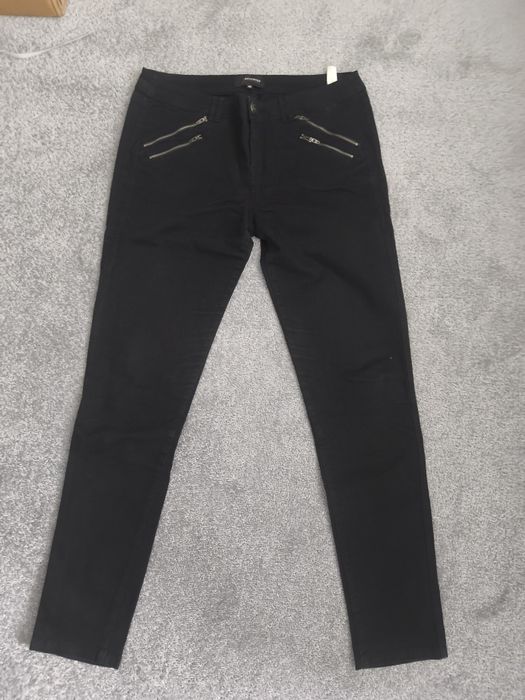 Nowe spodnie jeansy skinny Reserved L rurki czarne