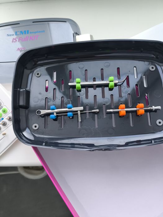 Имплантологический хирургический набор