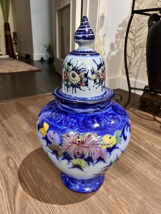 Lindo vaso Alcobaça pintado a mão.Grande.