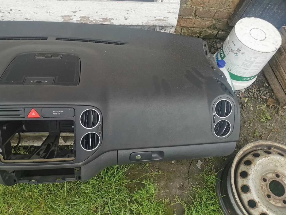 VW GOLF V PLUS deska rozdzielcza konsola kokpit wysyłka