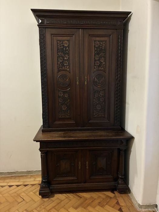 Conjunto de mobiliário antigo português — Armário + Aparador