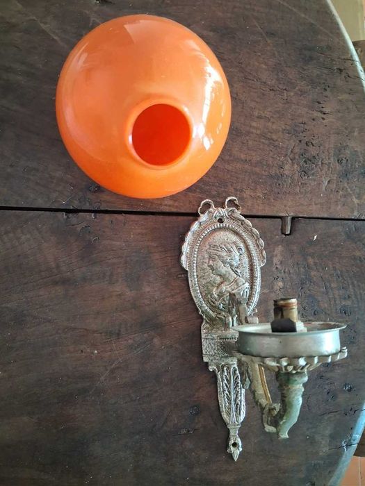 Candeeiros Vintage em metal com globo laranja - anos 60 | Parede e mesa