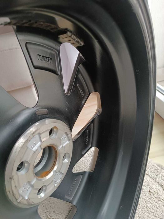 FELGA TOYOTA AYGO stan jak nowa R18 x 5J ET40