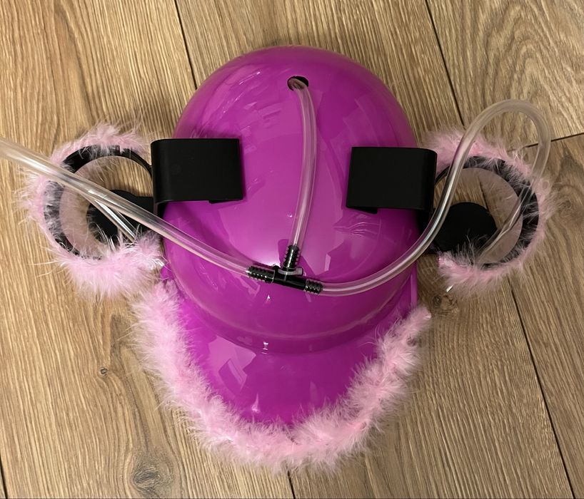 Kask na impreze na napoje różowy