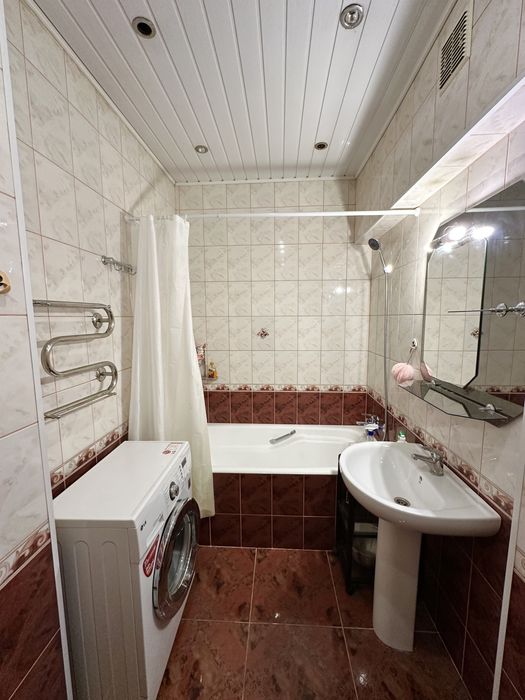 Продаж 3-к квартири в районі площі Маяковського