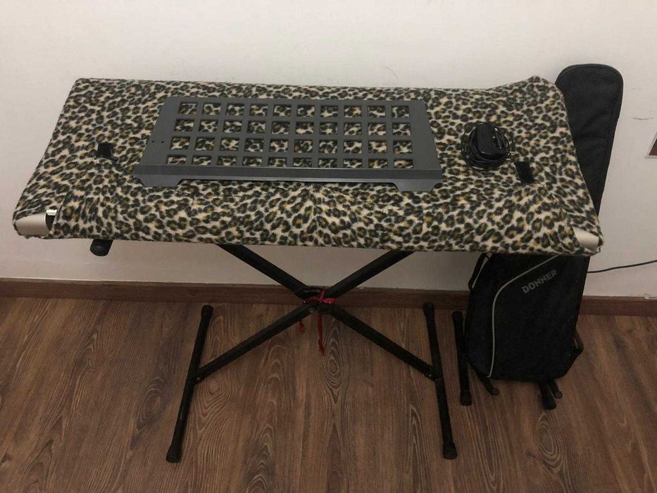 Yamaha PSR-E313 — Teclado em Excelente Estado