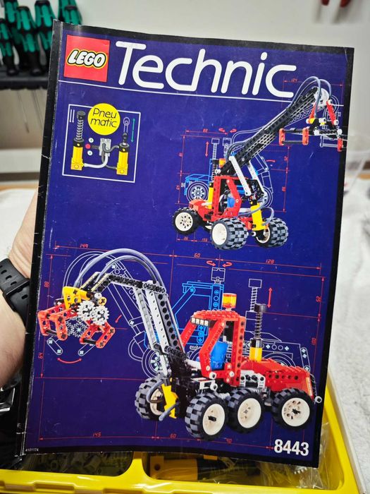 Lego Technic 8443 "Pneumatic Log Loader"; 1996; [65]