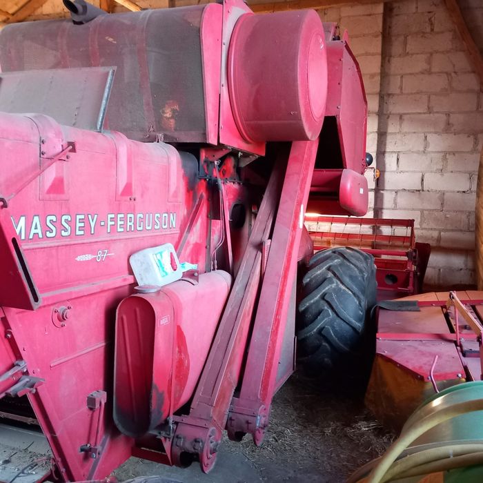 Kombajn zbożowy Massey Ferguson 87