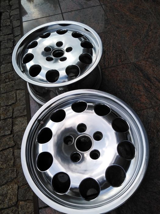 Polerowanie wibracyjne felg aluminium części motocykli i samochodów