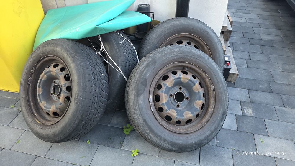 Sprzedam koła do citroen berlingo rozmiar 205/65/15 4x108