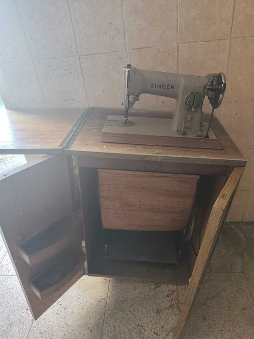 Maquina de costura antiga Singer