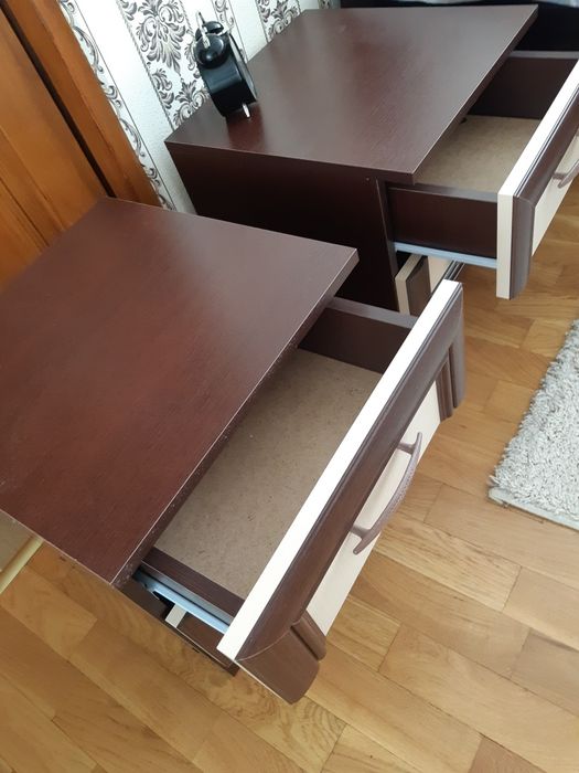 Приліжкові тумбочки