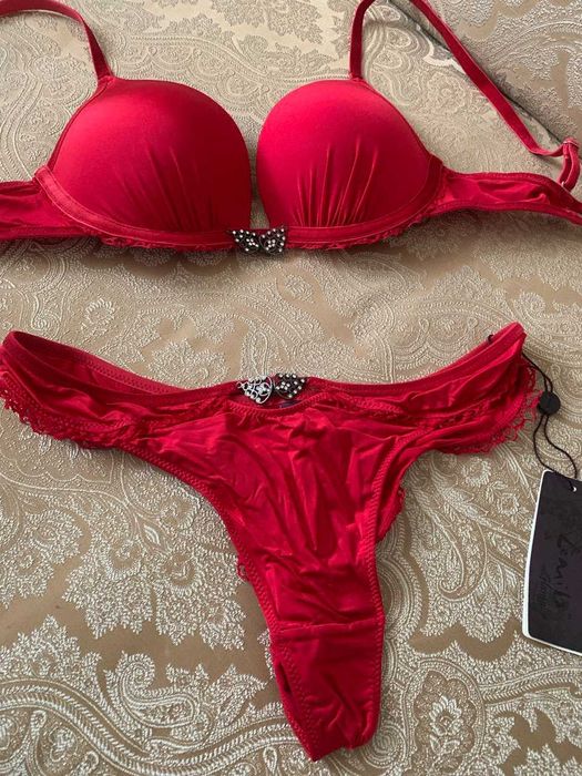 Білизна жіноча, комплект