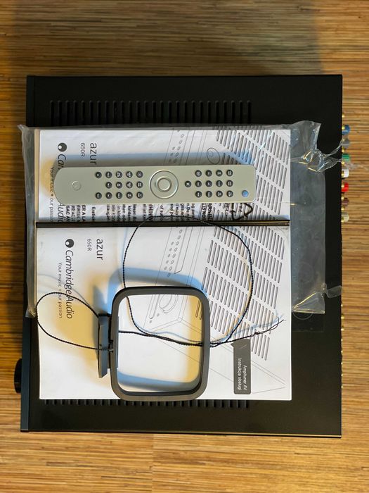 Amplituner Cambridge Audio Azur 650R