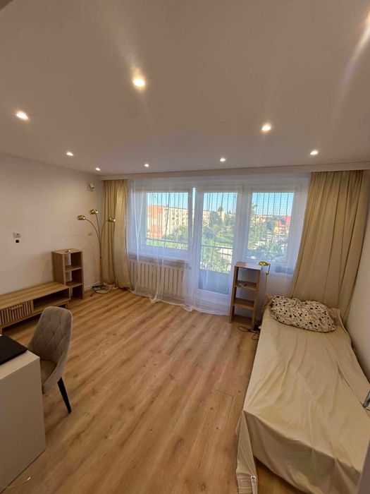 Duże, jasne pokoje 11–16 m², wolne od września, dla studentek, studentów