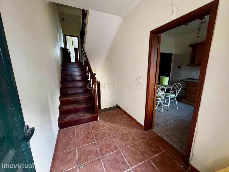 Gaula de Baixo. Moradia T3 com Suite, Vista Mar e Potencial