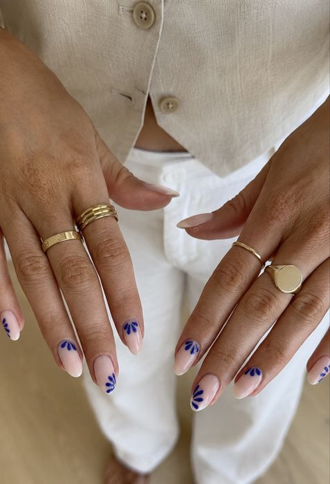Modelo unhas de gel