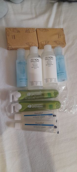 Два мини гигиенических набора