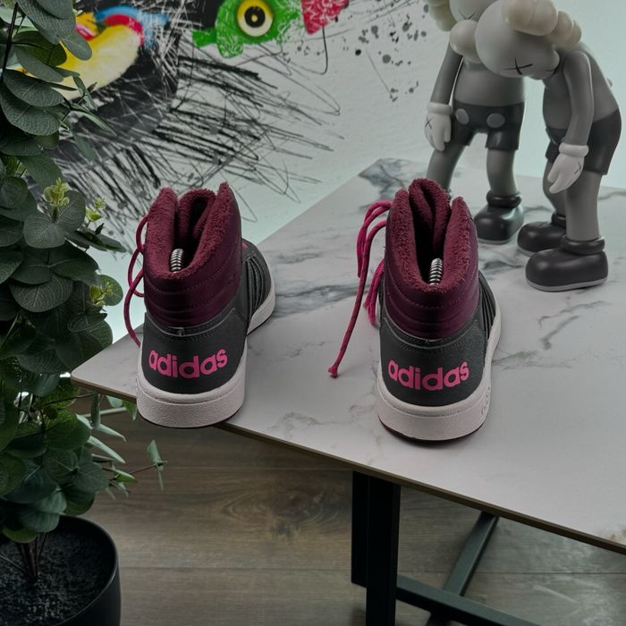 Зимові кросівки Adidas Hoops Neo 36.5 розмір E972