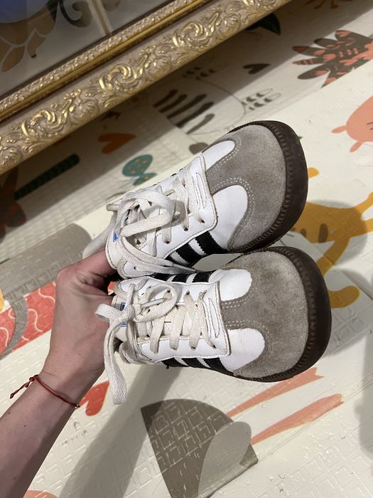 Кроссовки adidas  34(21,5)