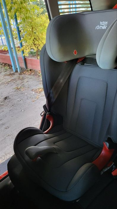 Дитяче автокрісло Britax Romer Kidfix 2S