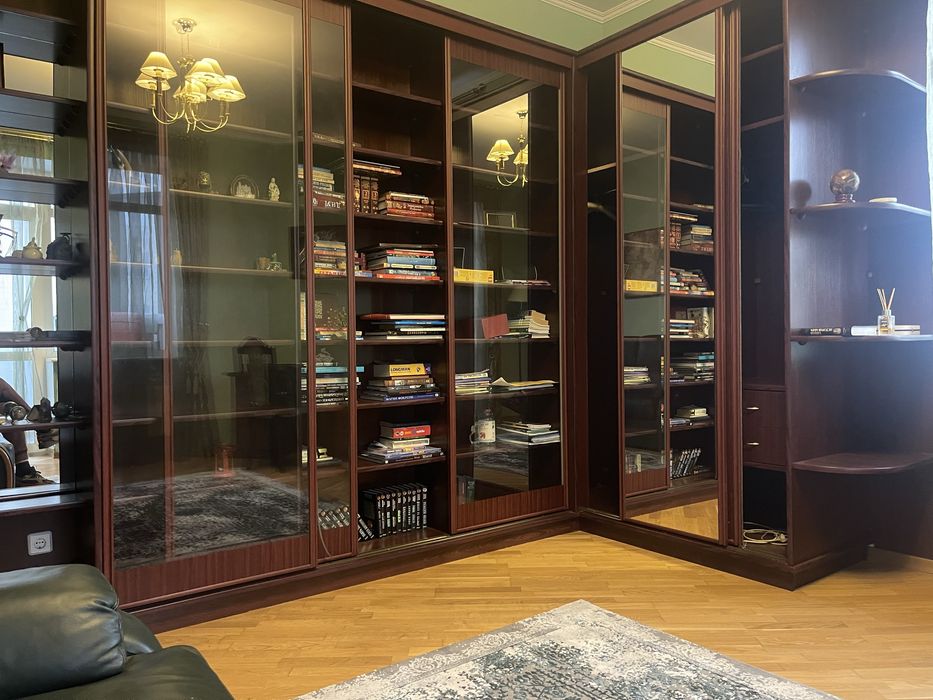 Шкаф- купе, деревянный