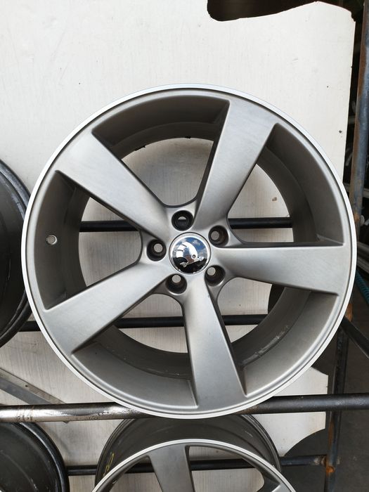 Felgi 19" 5x112 Et 20 8.5j Audi VW Skoda Seat Mercedes BMW