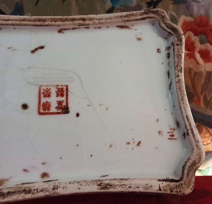 Bonita e Antiga Caixa de Joias Porcelana Chinesa, Família Rosa.