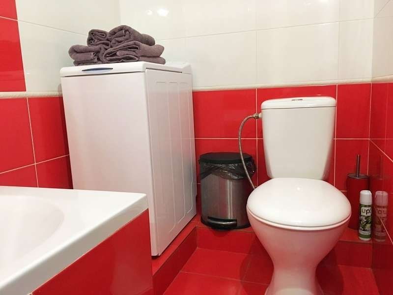 Нова квартира із затишною кухнею для 4-х гостей! Подобово!