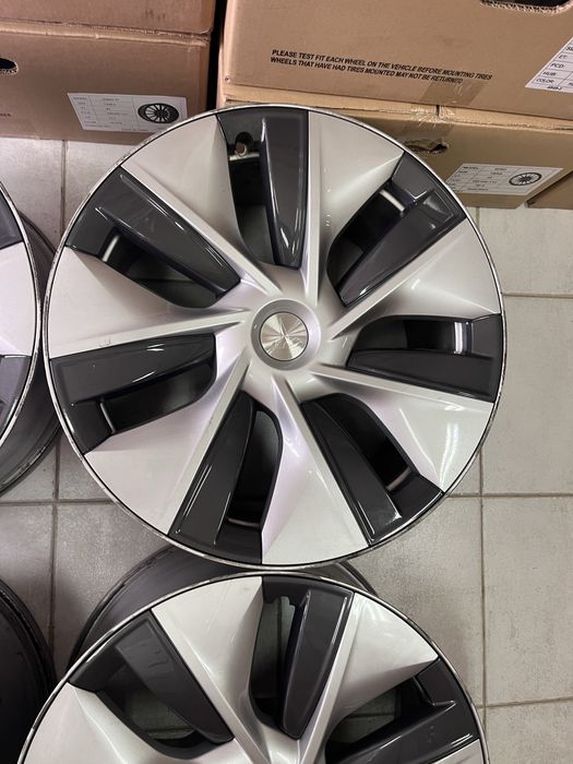 Jantes 19” 5x114.3 Originais Tesla Model Y