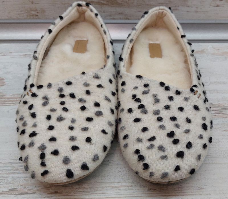 Брендові жіночі тапочки Clarks Clarks Cozily Snug 37 розмір