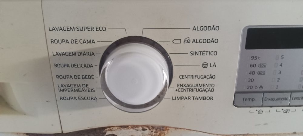 Máquina de lavar roupa